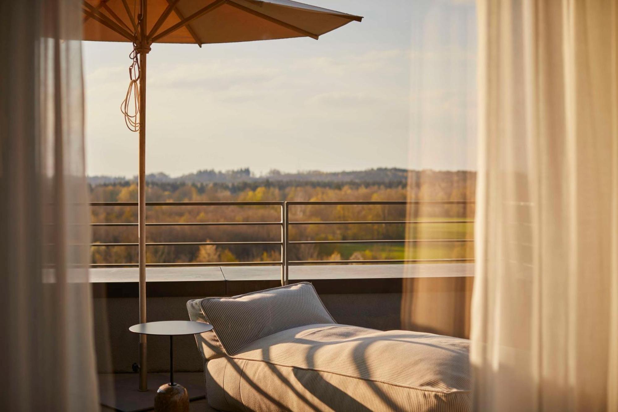 Отель Infinity & Conference Munich 4*